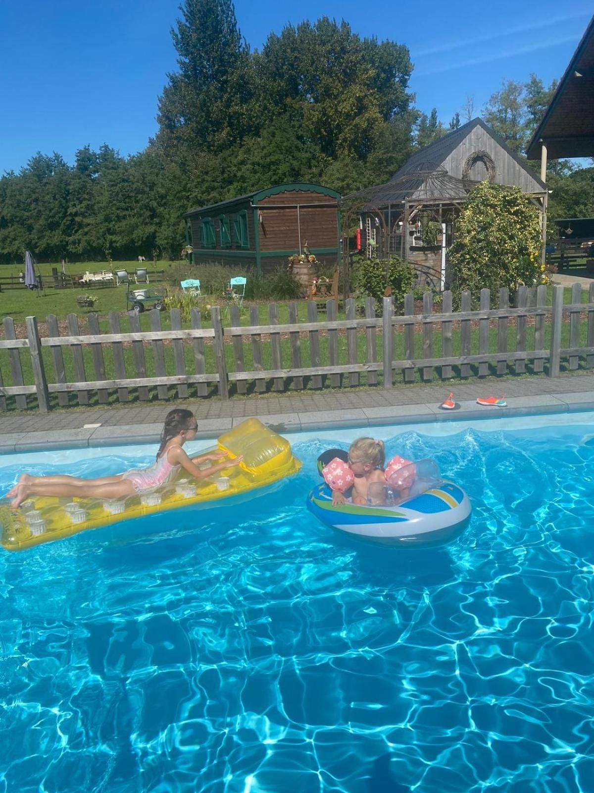 Margaux B&B Babbita Stokrooie Екстер'єр фото